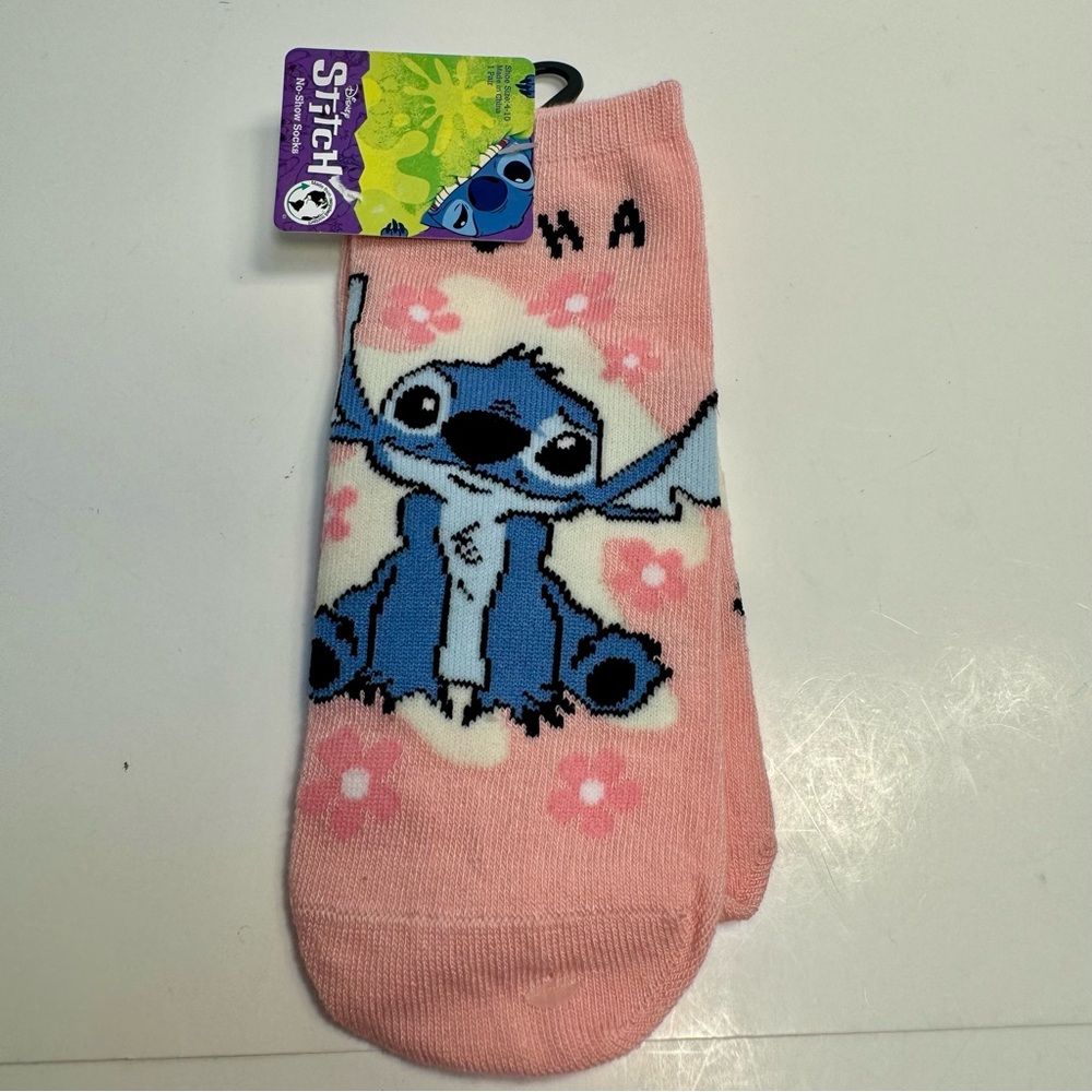 NWT. 1-Pack of Lilo & Stitch No Show Socks. Featuring Stitch